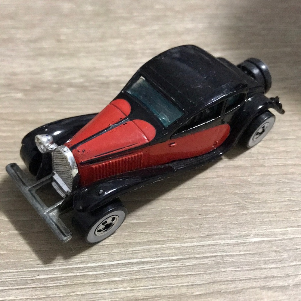 1980 Mattel Hot Wheels 1937 Bugatti Black Red #1696 Whitewall- Malaysia (B)